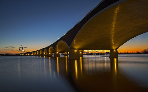 Beautiful long bridge screenshot 1