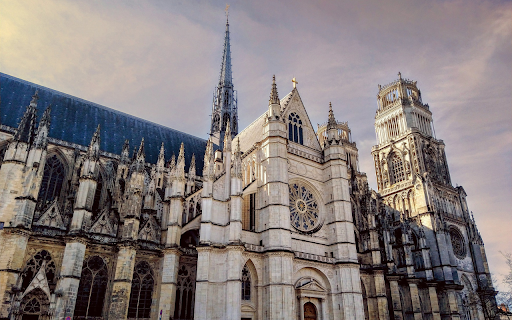 Big ancient church screenshot 1