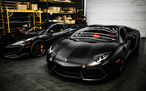 Black Cars Parked in a Garage screenshot 1