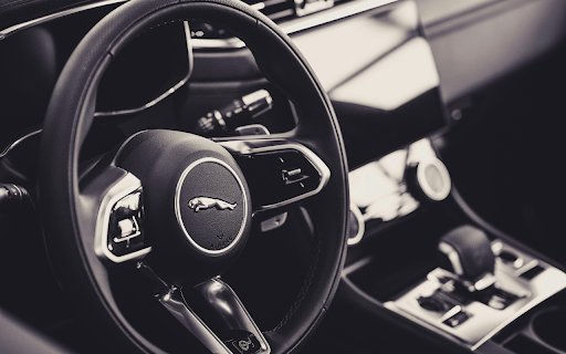 Black Jaguar Steering Wheel screenshot 1