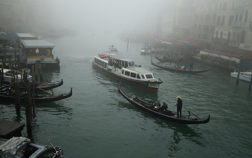 Boats in Harbor Covered with Fog screenshot 1