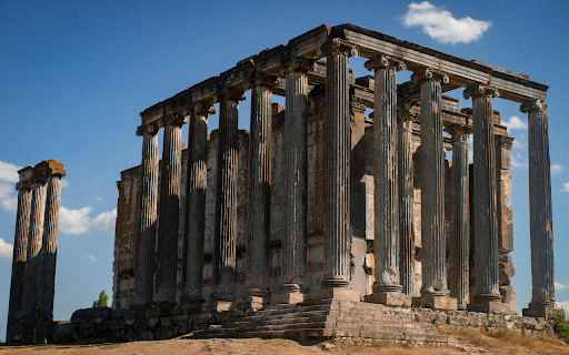 Brown Concrete Building screenshot 1
