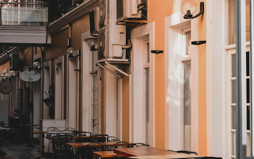 Cafe Tables and Chairs near Wall screenshot 1