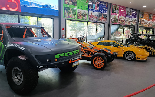 Car exhibition screenshot 1