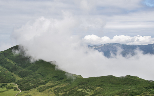 Cloud and mountain screenshot 1
