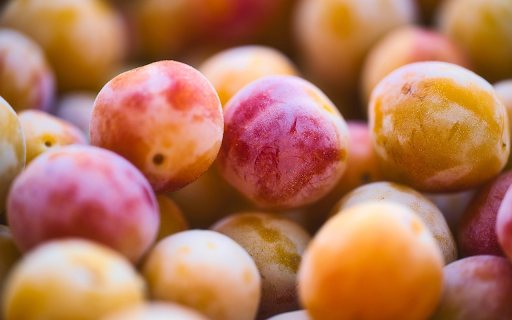 Colorful Mirabelle Plums screenshot 1