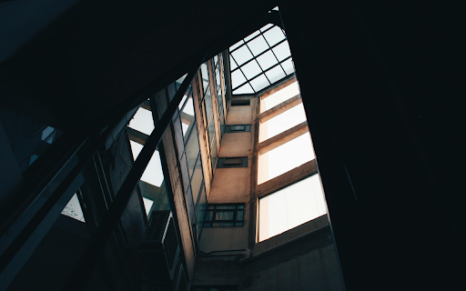 Dark Photo of a Modern Building screenshot 1