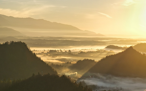 Dawn in the mountains screenshot 1