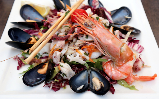 Delicious seafood platter screenshot 1