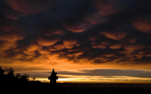 Dramatic Sunset with Silhouette over Graz screenshot 1