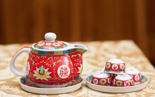 Elegance in Every Pour: The Essence of Chinese Tea Culture screenshot 1