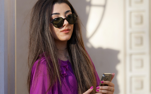 Fashionable Glasses Girl screenshot 1