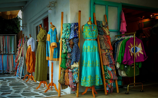 Four-season fashion clothing store screenshot 1