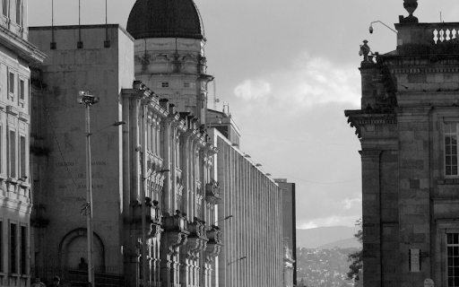 Grayscale Photo of Plaza de Bolívar, Bogota screenshot 1