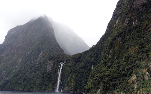 High mountains and lakes screenshot 1