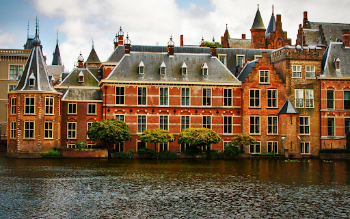 Historic Buildings by the Water screenshot 1