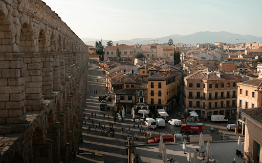 Historic Segovia Aqueduct Overlooking Cityscape screenshot 1