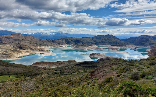 Lake and mountains screenshot 1