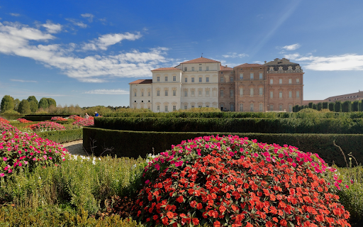 Large castle screenshot 1