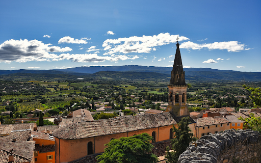 Large church in the countryside screenshot 1