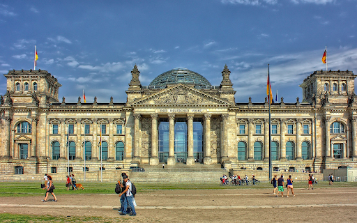 Large public building screenshot 1