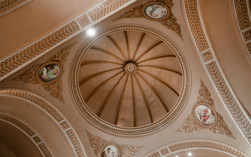 Low Angle Shot Dome Ceiling screenshot 1