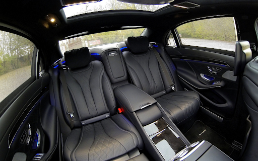 Luxury car interior screenshot 1