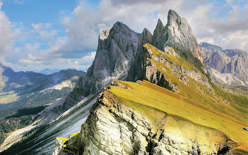 Majestic Mountain Peaks screenshot 1