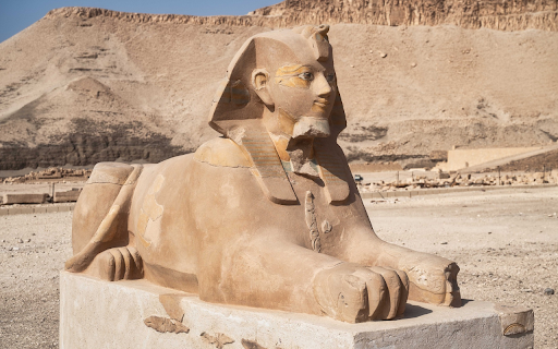 Majestic stone statue screenshot 1