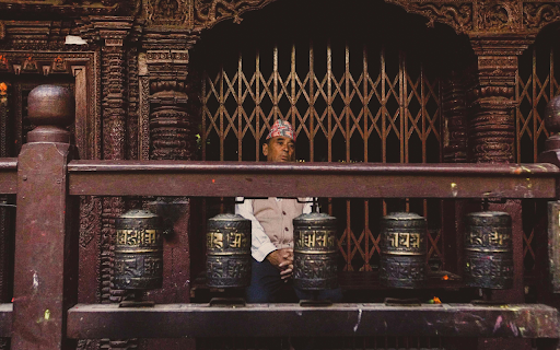 Man at Buddhist Temple screenshot 1