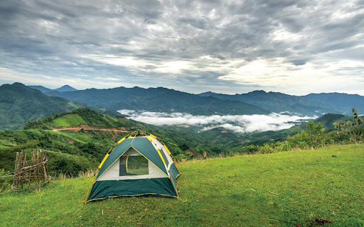 Misty Mountain Camping screenshot 1