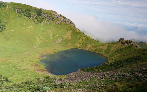 Mountains and waterholes screenshot 1