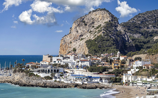 Mountains, sea and villas screenshot 1