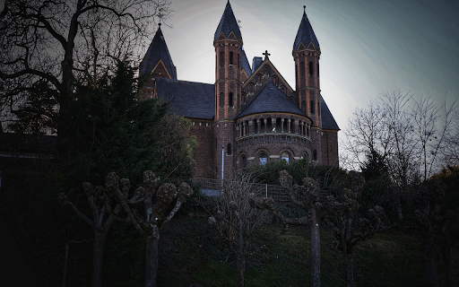 Old Church screenshot 1