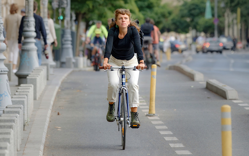 Pretty girl on a bicycle screenshot 1