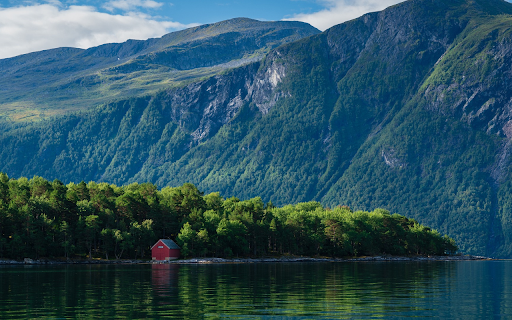 Red house by the river screenshot 1