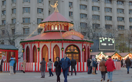 Red tents screenshot 1