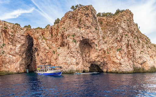 Rock Mountain and Boat screenshot 1