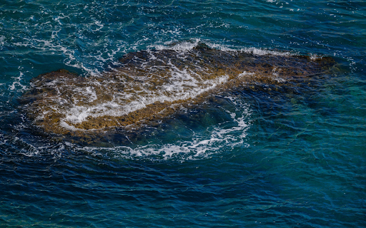 Sea and Rocks screenshot 1