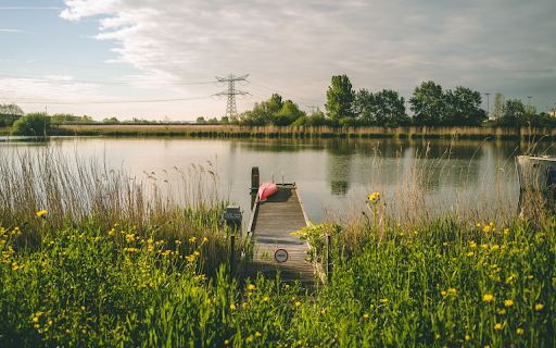 Serene Lakeside Dock screenshot 1