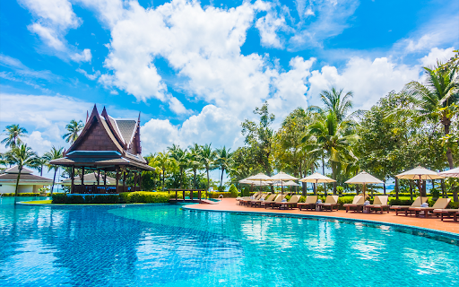 small house middle giant pool screenshot 1