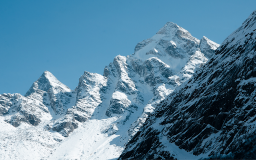 Snow-Capped Peaks screenshot 1