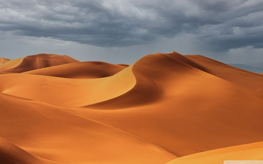 Storm Over the Empty Desert screenshot 1