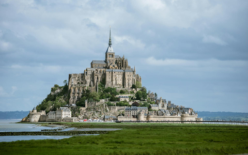 The Castle with the Spire screenshot 1