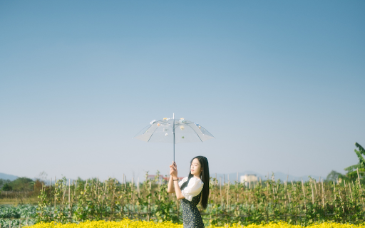 The girl and the flower forest screenshot 1