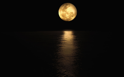 The moon hugs the sea screenshot 1