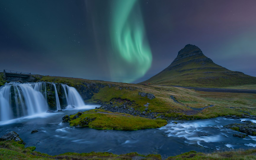 The Waterfall Under the Aurora screenshot 1