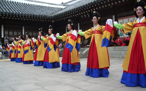 Traditional Korean Dance Performance screenshot 1