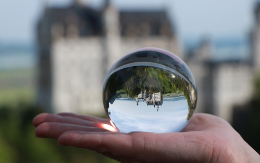 Transparent sphere screenshot 1