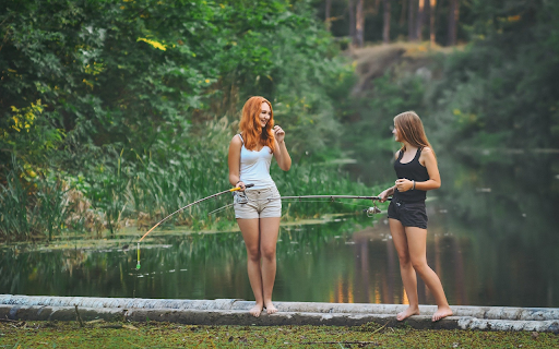 Two girls fishing screenshot 1